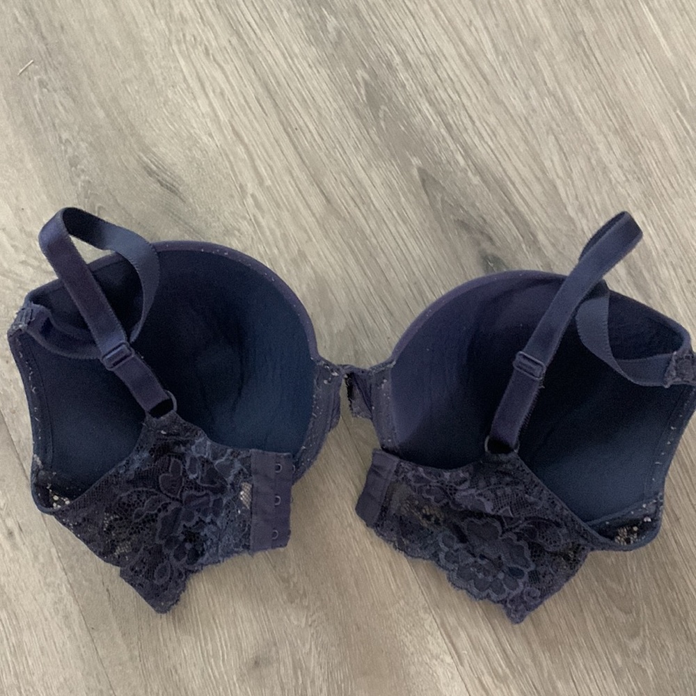 Bra - Picture 2 of 5